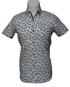Black Printed Cotton Men′s Casual Short-Sleeved Shirt with White Background